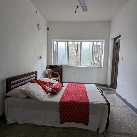 Shiranthi Guest House Раджагирия Экстерьер фото