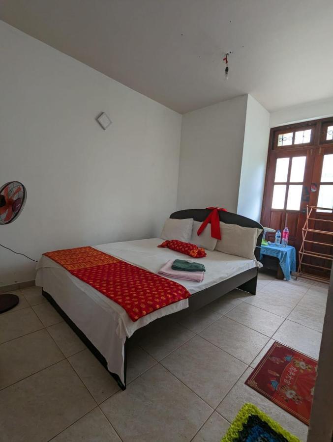 Shiranthi Guest House Раджагирия Экстерьер фото